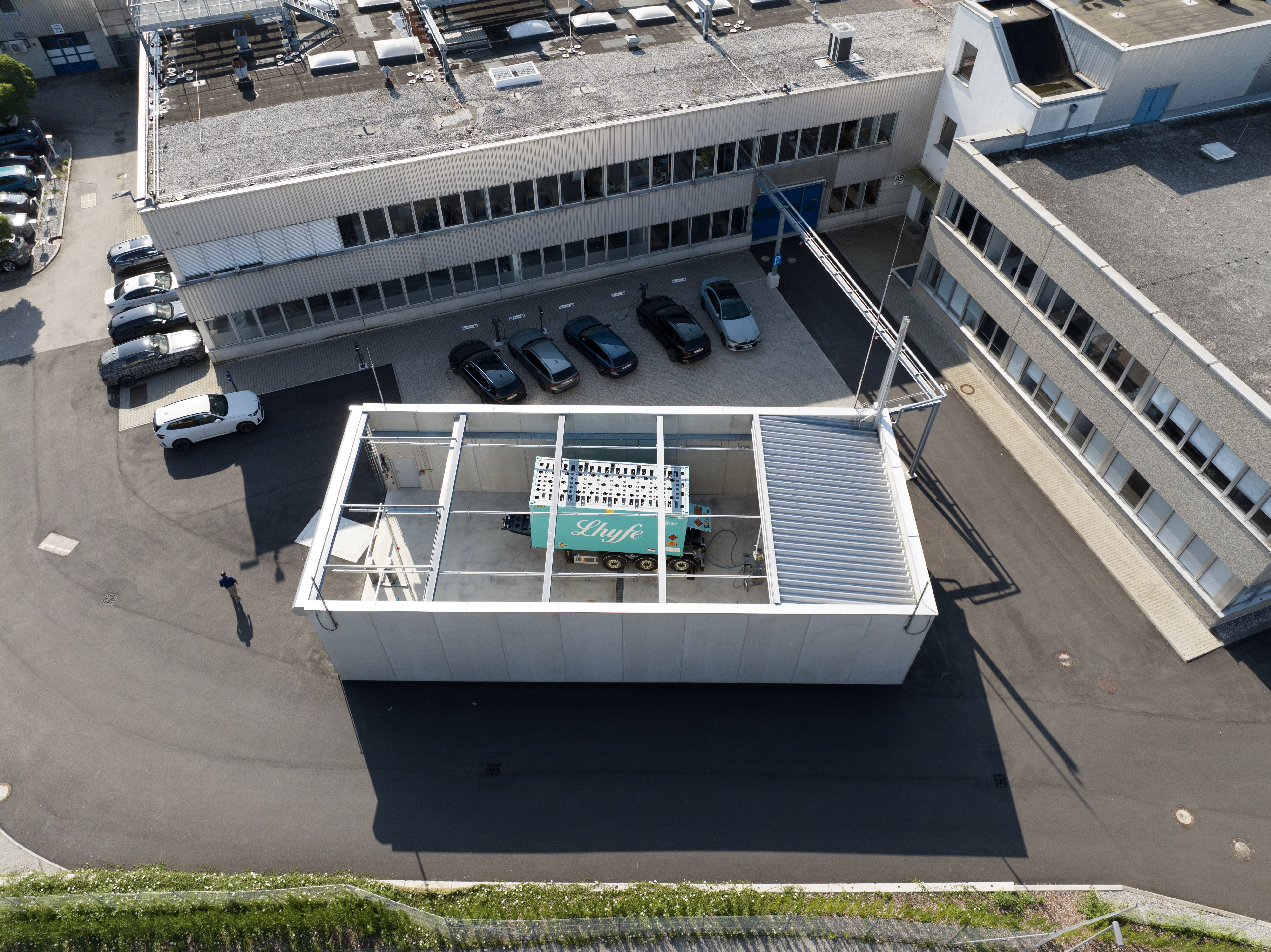 Lhyfe Becomes Green Hydrogen Supplier to BMW Group's Steyr R&D Centre to Power Fuel Cells for Hydrogen Engines